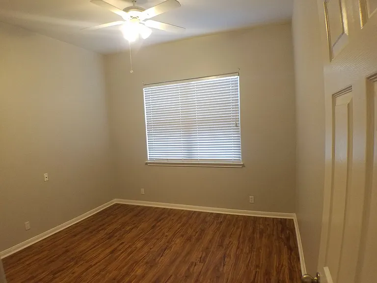 2502 Allred Dr — Photo 23