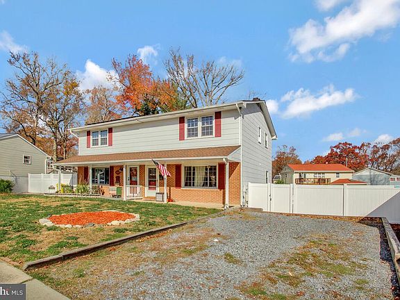 3rd image of 1311 Burlington Dr