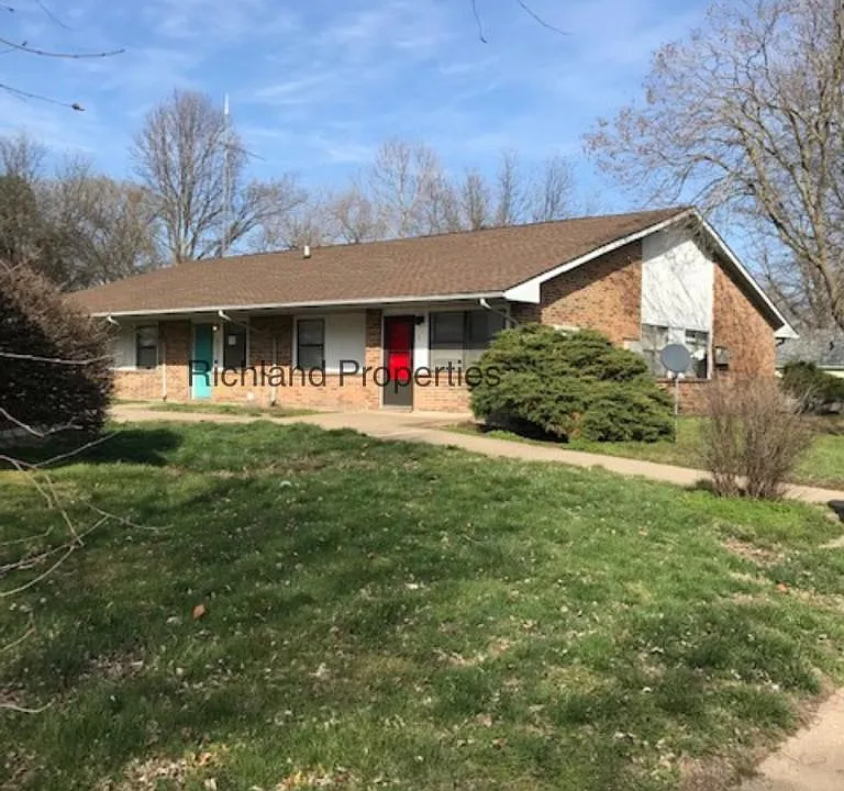300 W Clay St #1