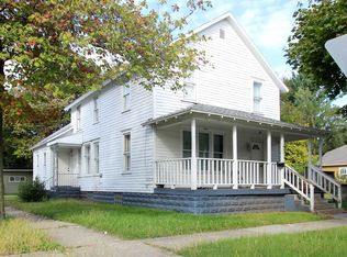 1045 Kenneth St, Muskegon, MI 49442