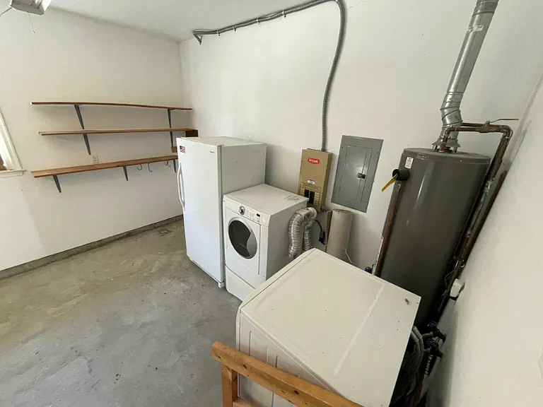 9 Dinwiddie Pl — Photo 6