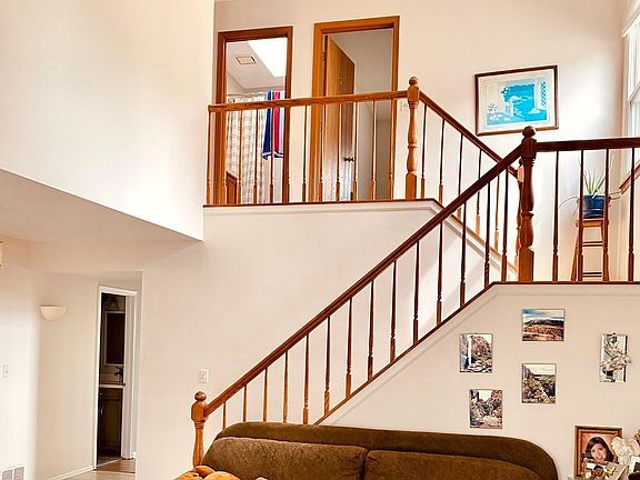 5th image of 1300 Edington Ln