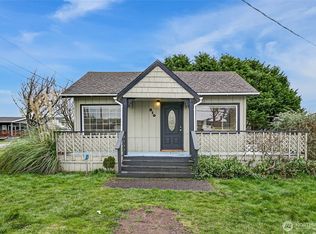 310 Washington Avenue N, Long Beach, WA 98631