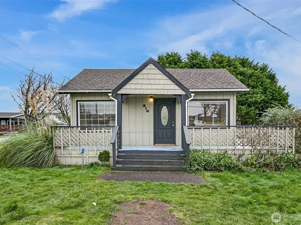 310 Washington Avenue N, Long Beach, WA 98631