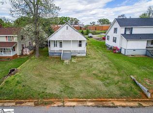 11 Poplar St, Startex, SC 29377