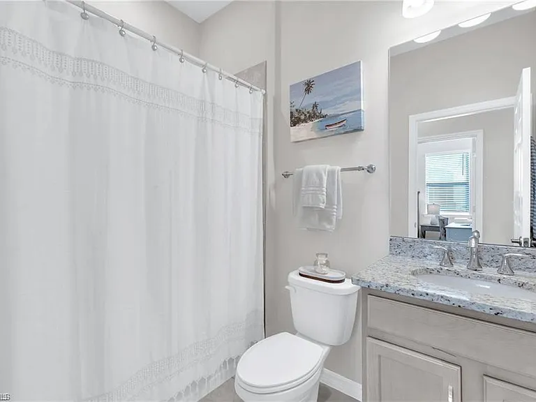 1163 S Town And River Dr — Photo 17