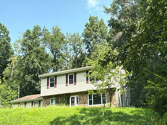 2nd image of 14 Angela Dr