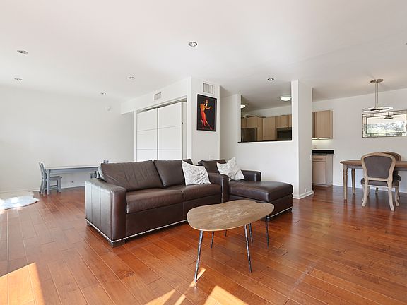 3rd image of 330 S Barrington Ave APT 311