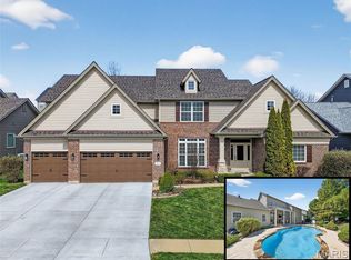 319 Magnolia Valley Dr, O'Fallon, MO 63366