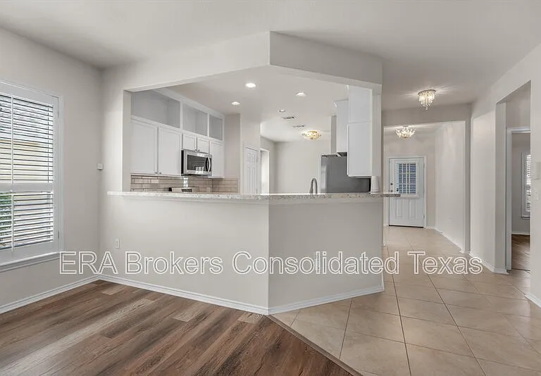 118 Portsmouth Dr — Photo 10