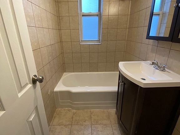 5th image of 189-14 Crocheron Ave #112B