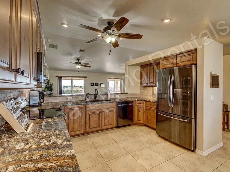 2450 Angler Dr — Photo 10