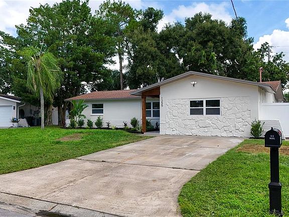 2nd image of 1255 E LAZY LAKE ROAD