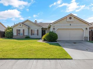732 Holly Ave, Lemoore, CA 93245