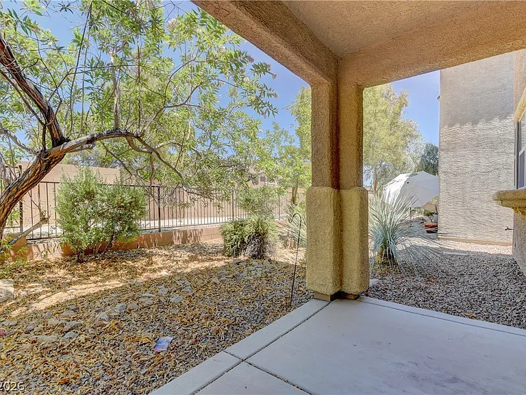 8732 Salvestrin Point Ave — Photo 14
