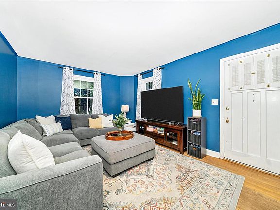 4th image of 5521 Waterloo Rd