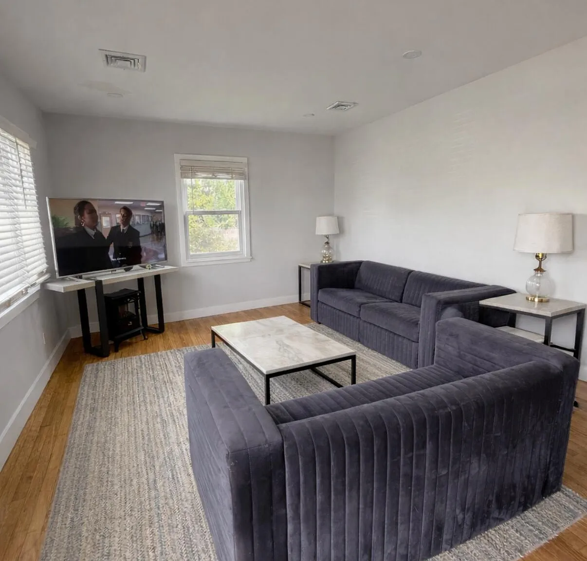 3 bed, $2,200 — Photo 3