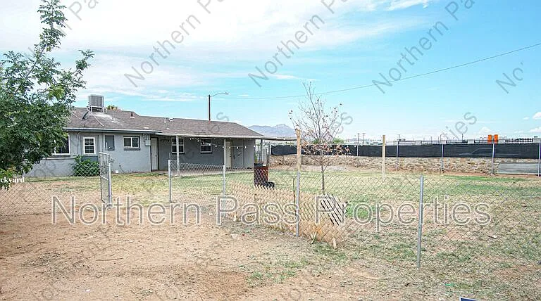 9538 Roanoke Dr — Photo 20
