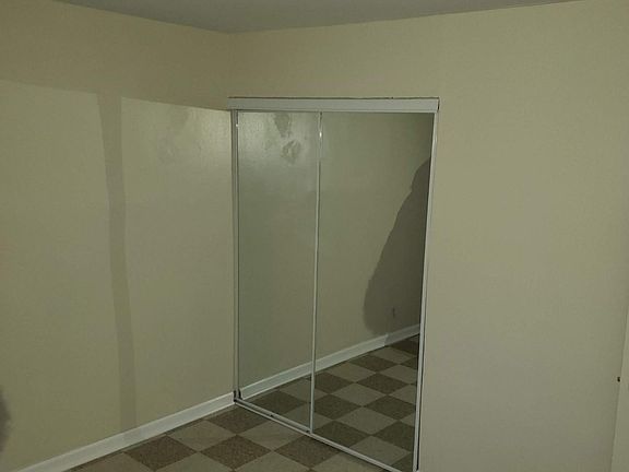 3rd image of 4285 Louisiana St