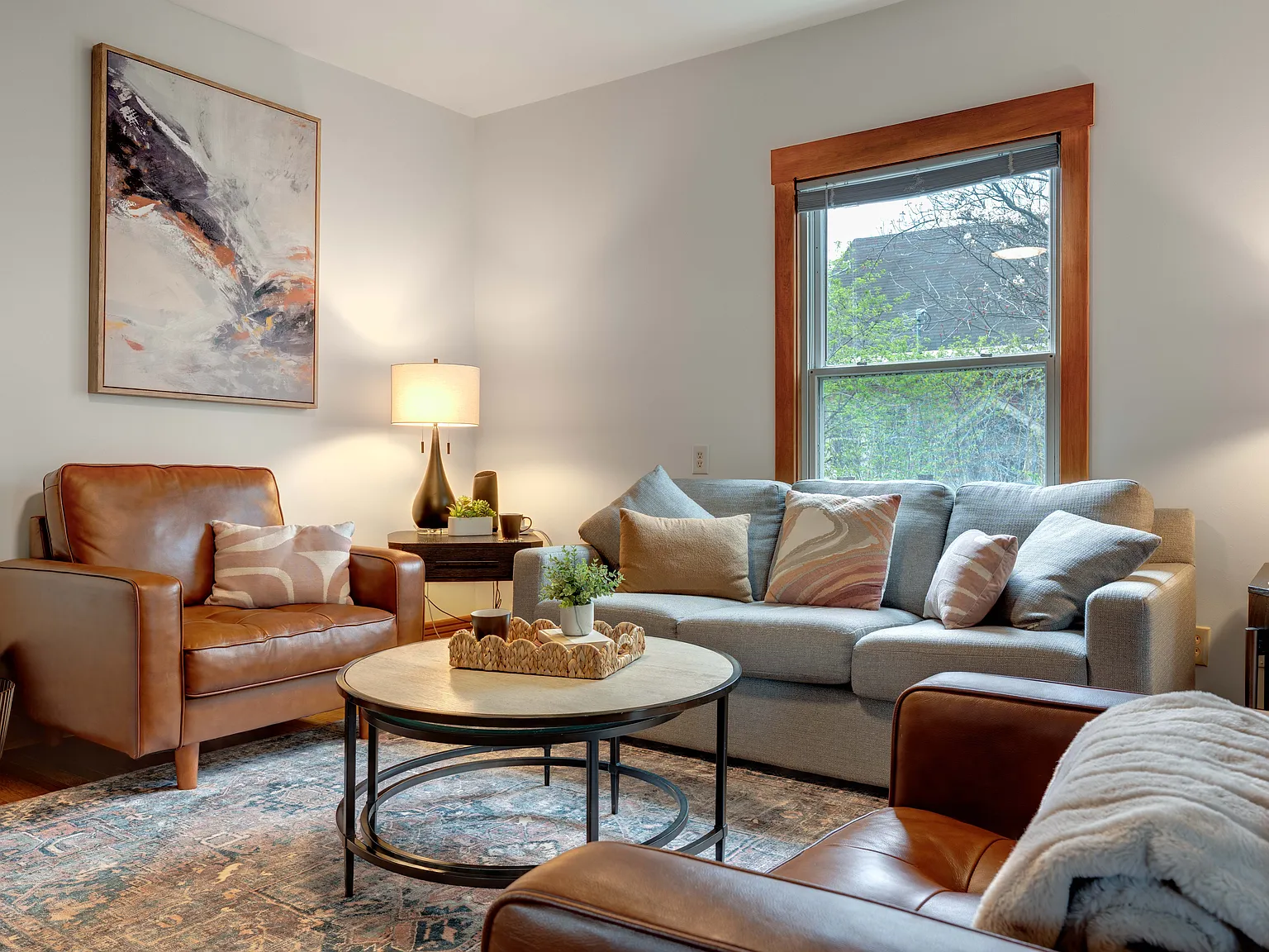 3 bed, 1800 sqft, $3,000 — Photo 3
