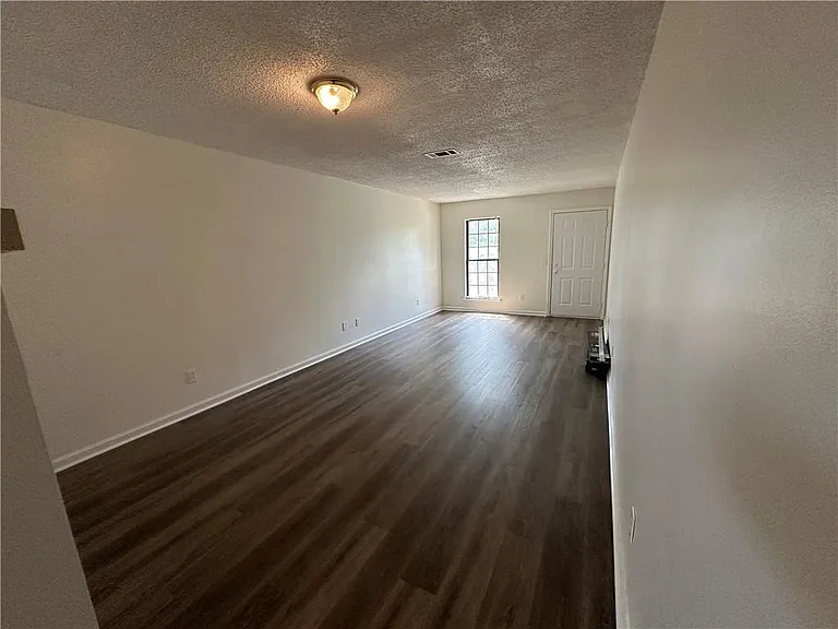 890 E Cherry St #201 — Photo 14