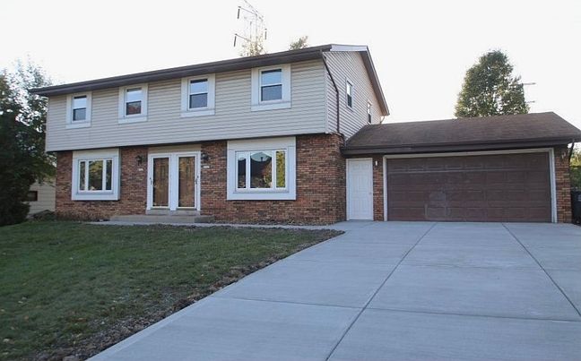 2nd image of 4167 S 99th St #4167