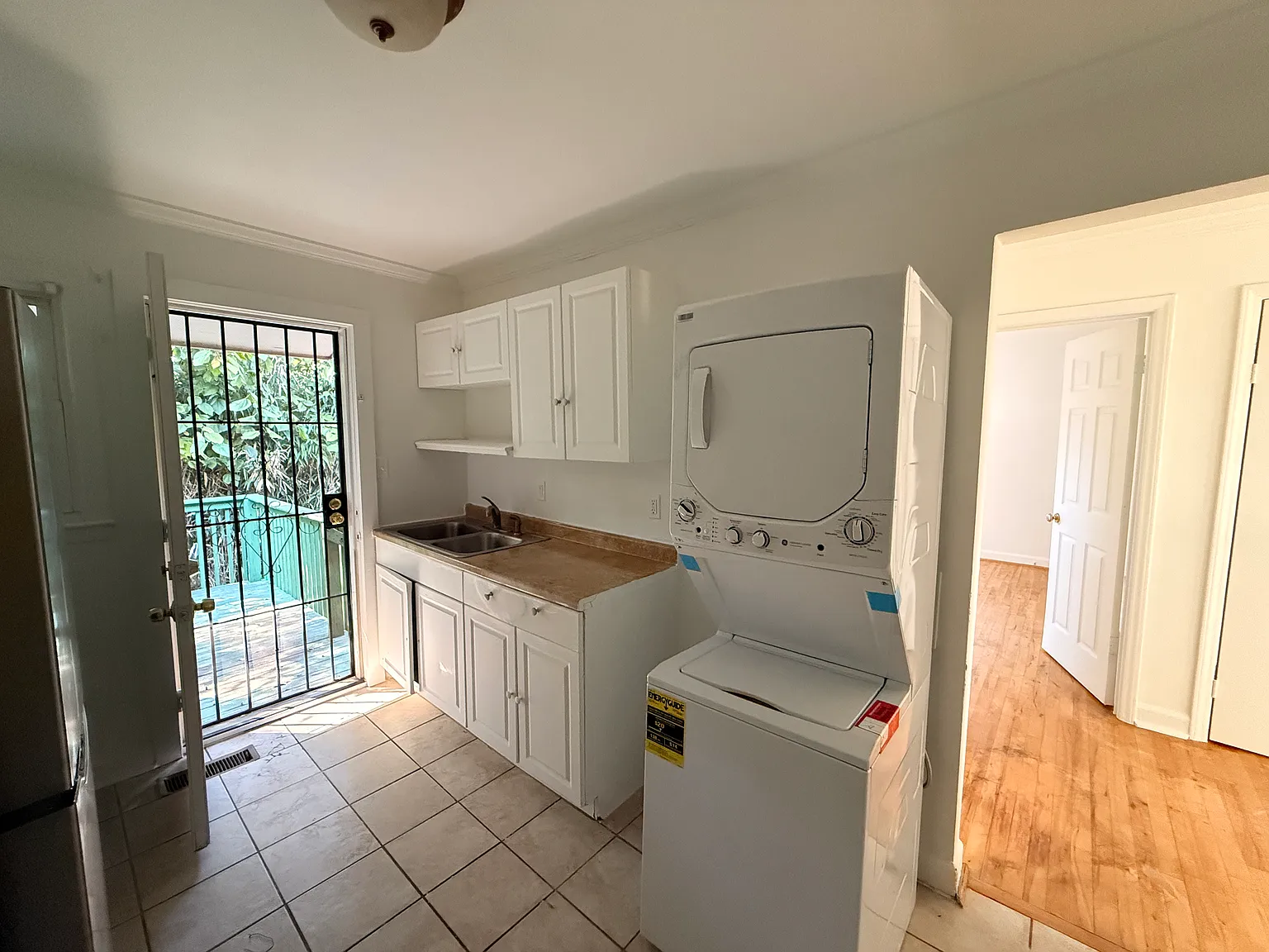 2 bed, 700 sqft, $1,100 — Photo 4