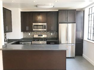 72 Barrow St APT 2I, New York, NY 10014