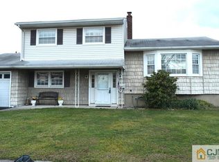 27 Gaffney Way, Port Reading, NJ 07064