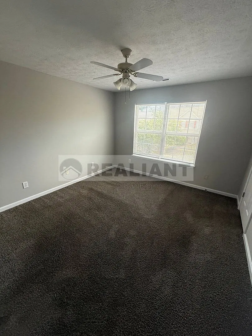 2 bed, 2.5 bath, 1150 sqft, $1,350 — Photo 3