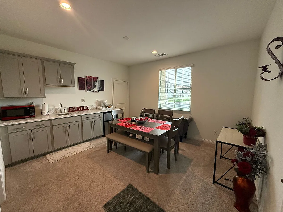 Building Photo - 34048 Burcham Ln