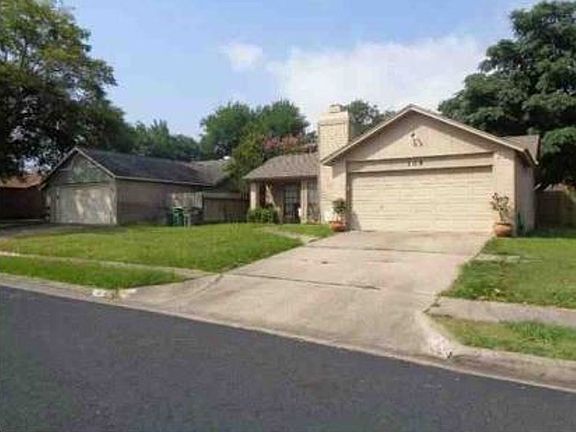 2nd image of 109 Queenswood Trl