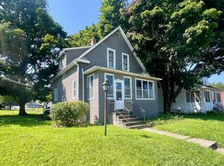 5414 3rd Ave, Moline, IL 61265