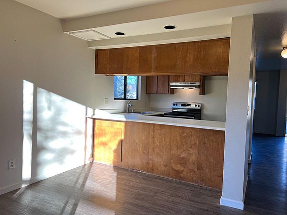 5th image of 197 Wabash Ave #1