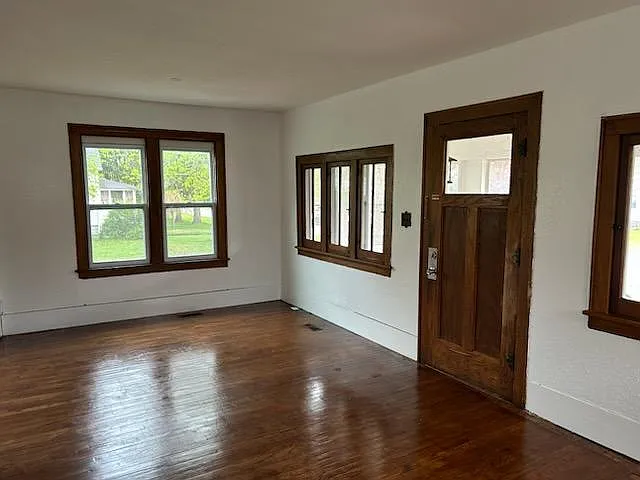 2319 S Term St — Photo 1