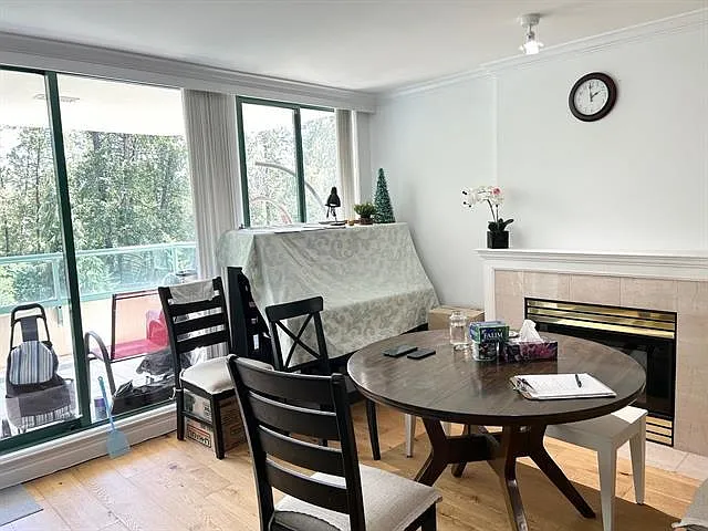 2 bed, 1315 sqft, $5,200 — Photo 3
