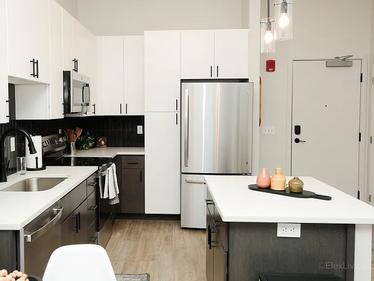 The Partizan | 1BR/1BA | 711 Sq.Ft.