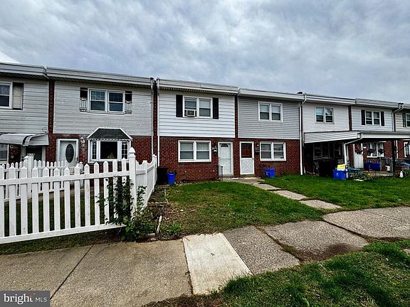 2nd image of 8519 Marsden St