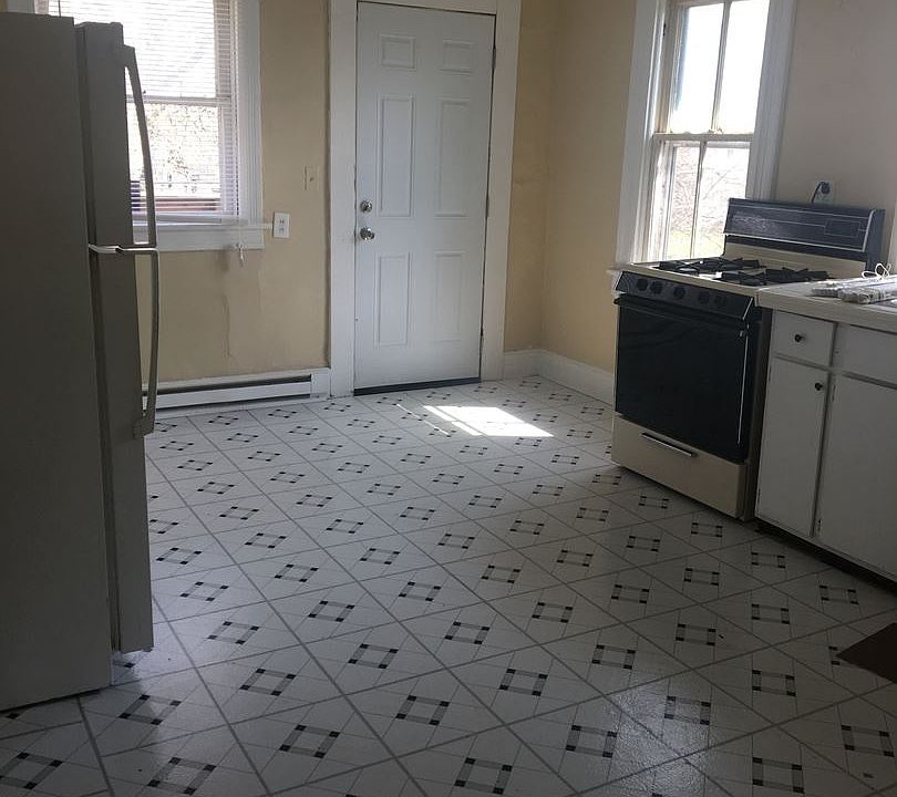 2nd image of 348 Leland Ave