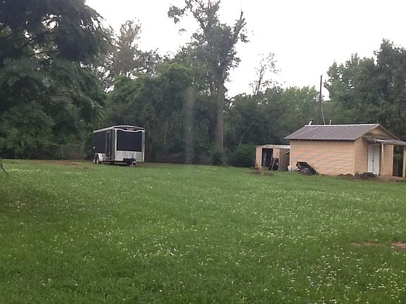 4th image of 800 Bonnita St