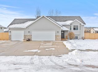10145 Willmington Dr, Summerset, SD 57718