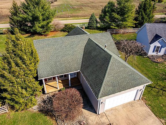 2nd image of 209 Morgan Cir