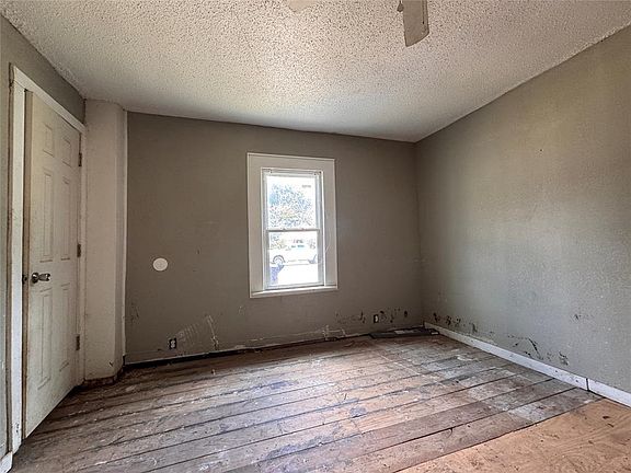 5th image of 2632 SW 33rd St