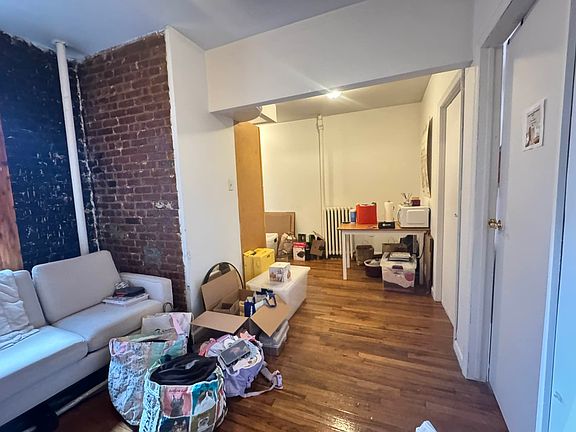 2nd image of 540 E 5th St APT 5