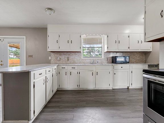 3rd image of 4068 English Rd