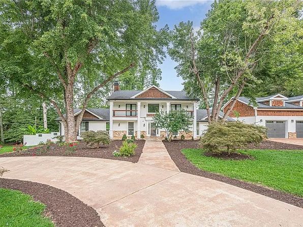 2697 S Cherokee Ln #0