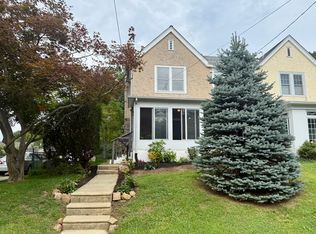 284 S Devon Ave, Wayne, PA 19087