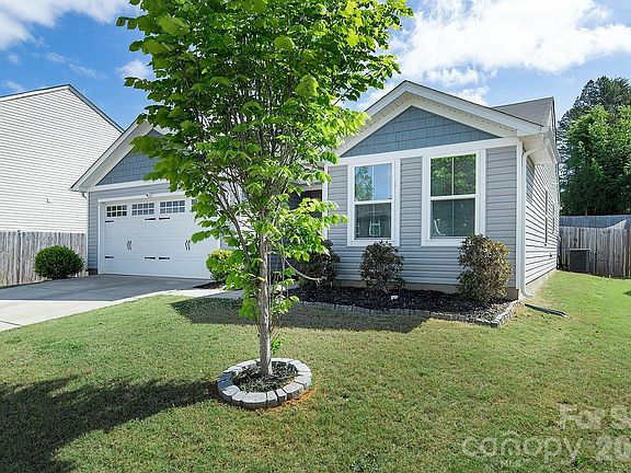 2nd image of 2458 Thorn Spring Ln