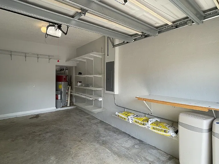 4857 Victoria Cir — Photo 44