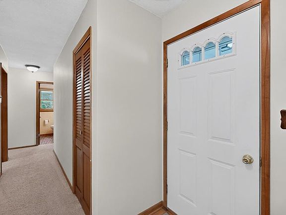 4th image of 302 Garden Rd